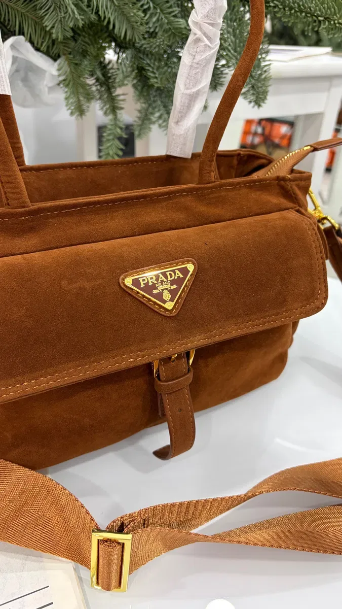 Сумка Prada замшева — фото 4