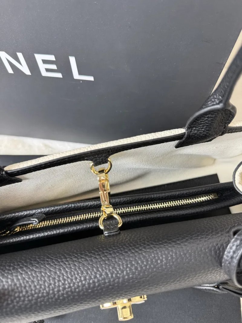 Сумка шанель | Сумка Chanel Urban Essential East West Small AS6288 31 см чорно-біла — фото 8