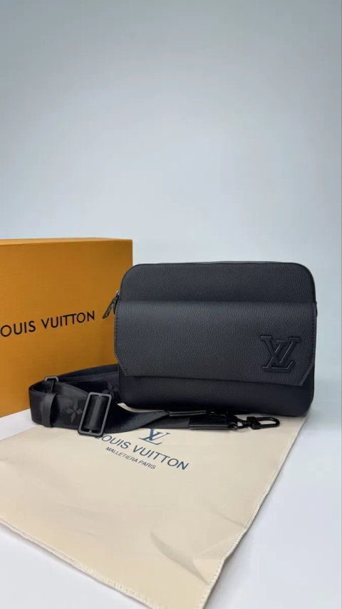 Сумка шкіряна чоловіча через плече / Мужская сумка Louis Vuitton