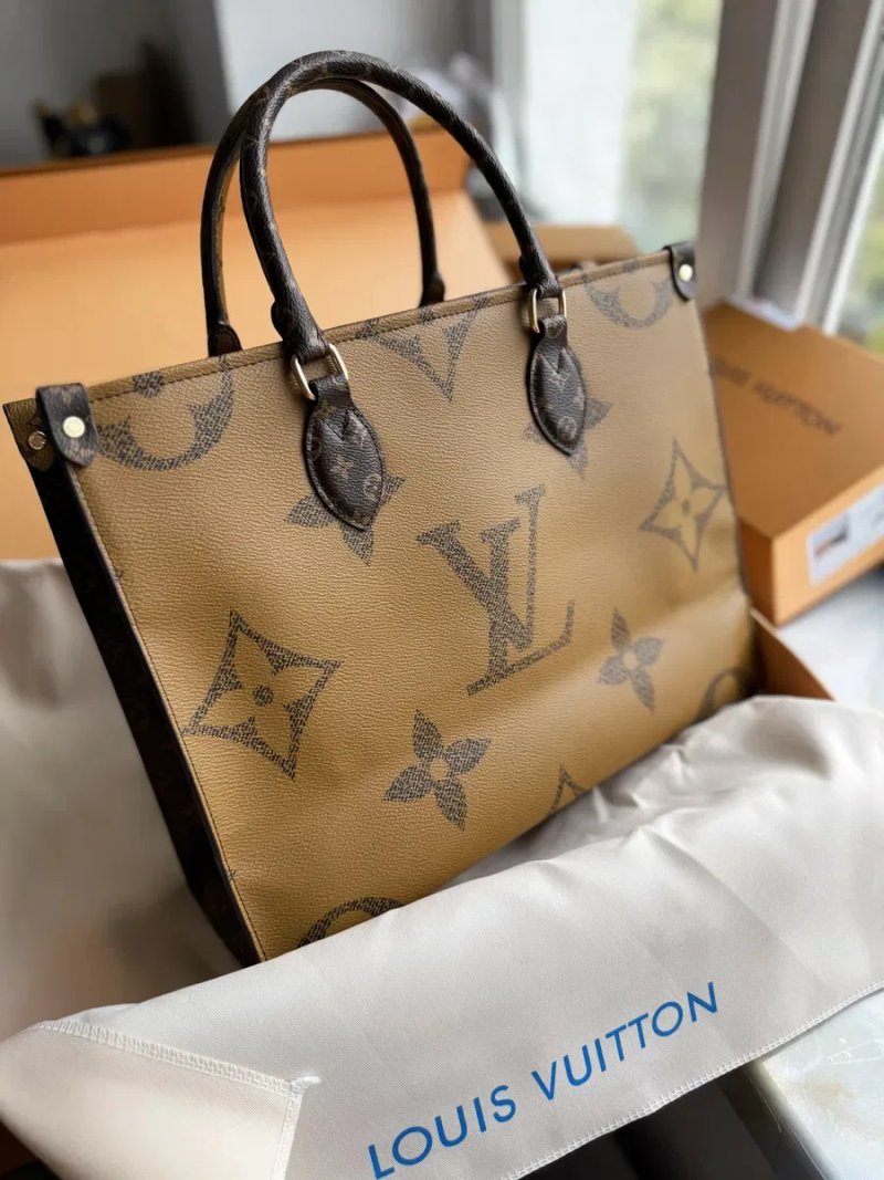 Сумка шопер тоут жіноча Louis Vuitton OnTheGo луи вітон коричнева — фото 2
