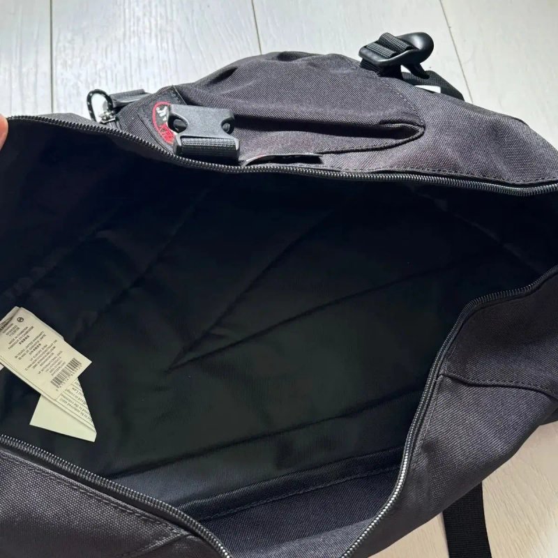 Сумка-слінг через плече Eastpak Sling 008 Black 15.5L,чорна — фото 6