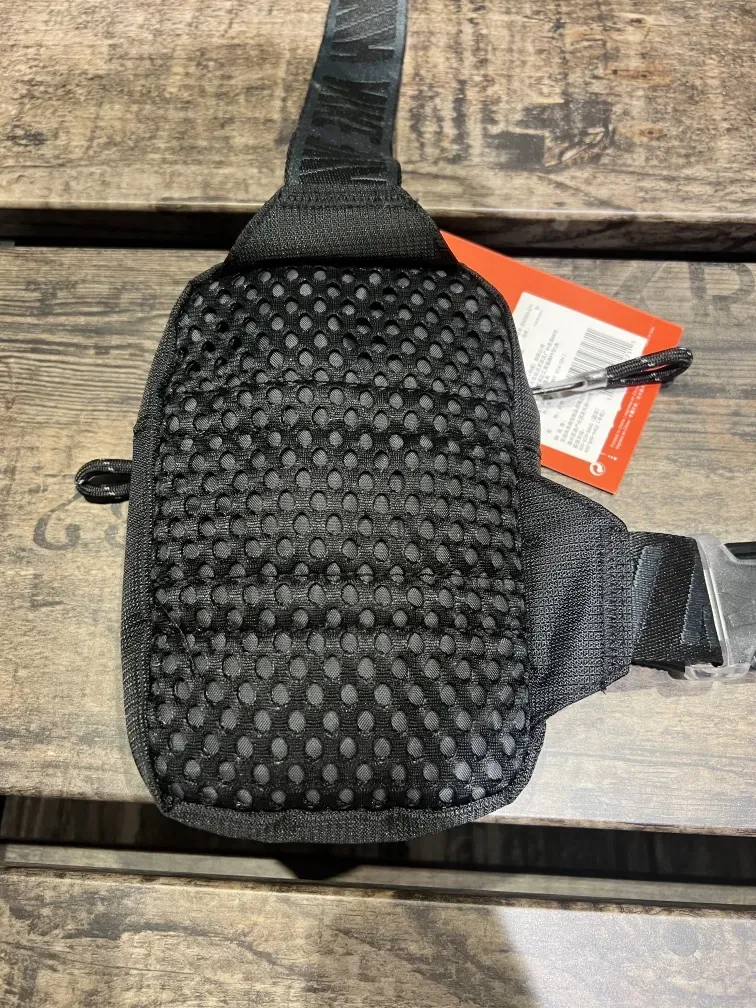 Сумка сумочка месенджер nike mini bag барсетка найк маленька міні чорн — фото 4