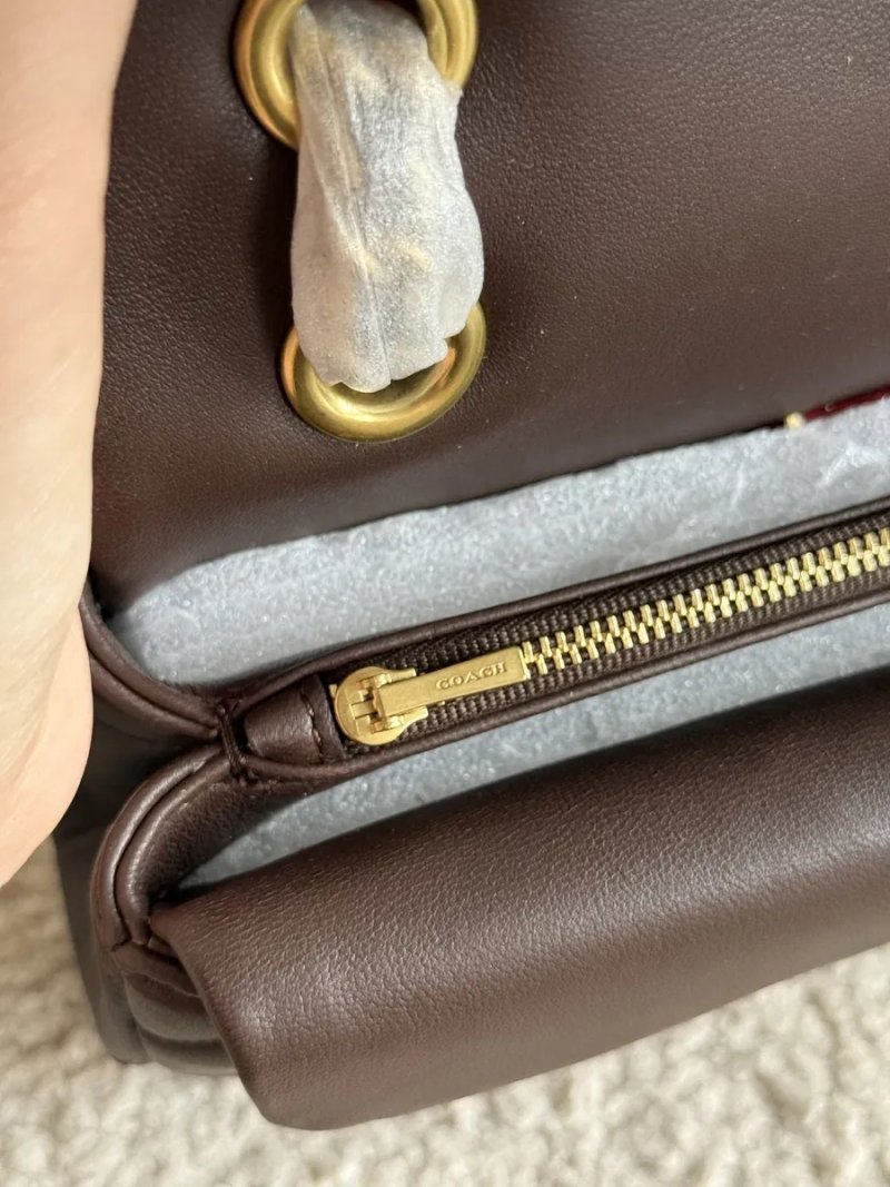 Сумка жіноча Coach Tabby Shoulder Bag 26 with pillow — фото 7