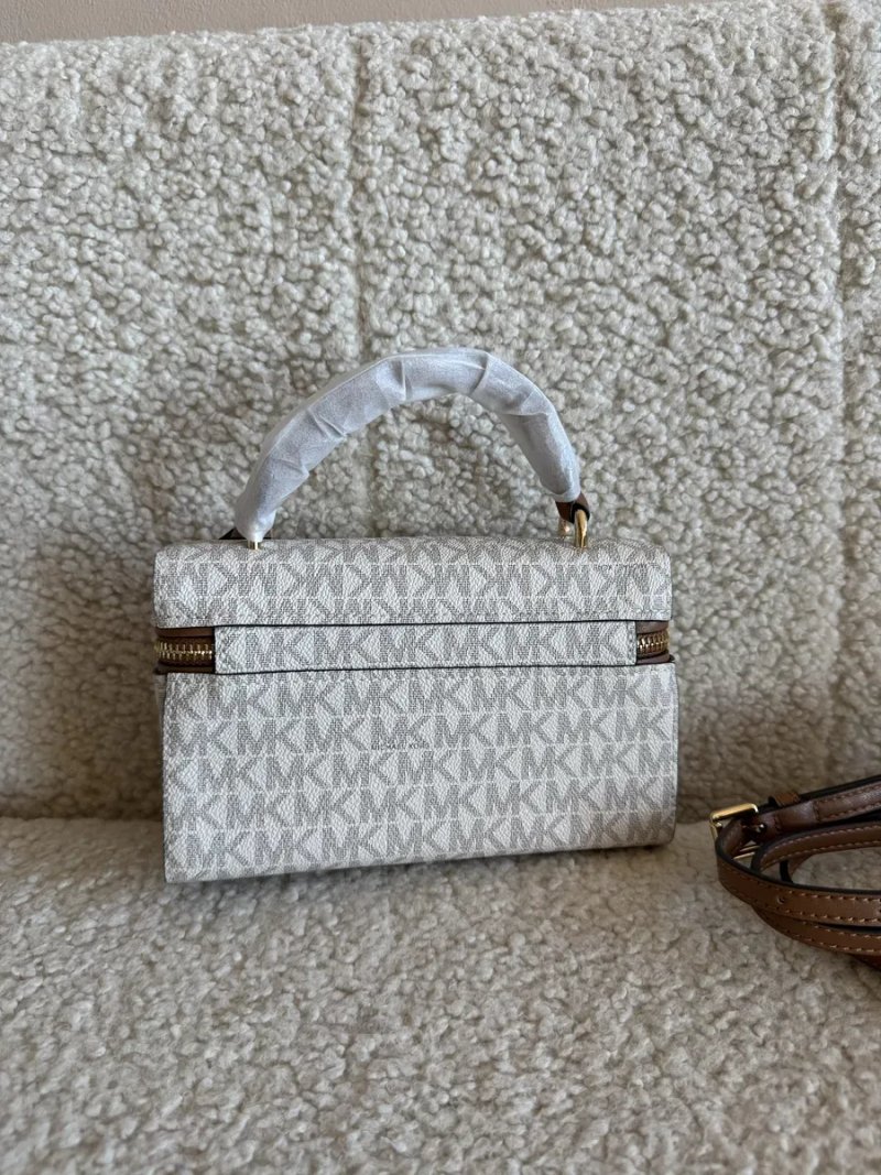 Сумка жіноча Michael Kors Jana — фото 2