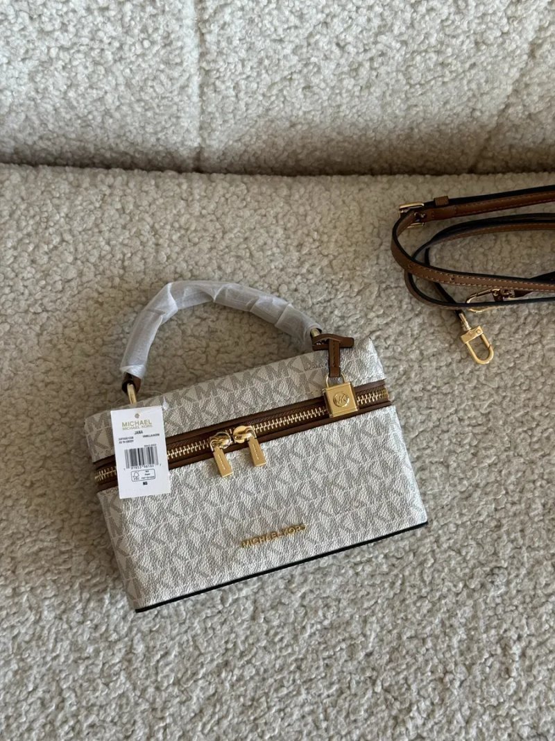 Сумка жіноча Michael Kors Jana — фото 4