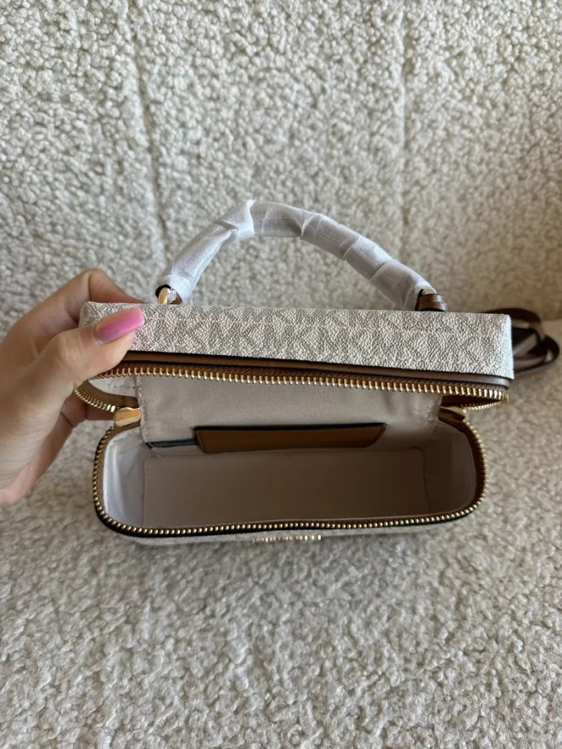 Сумка жіноча Michael Kors Jana — фото 6