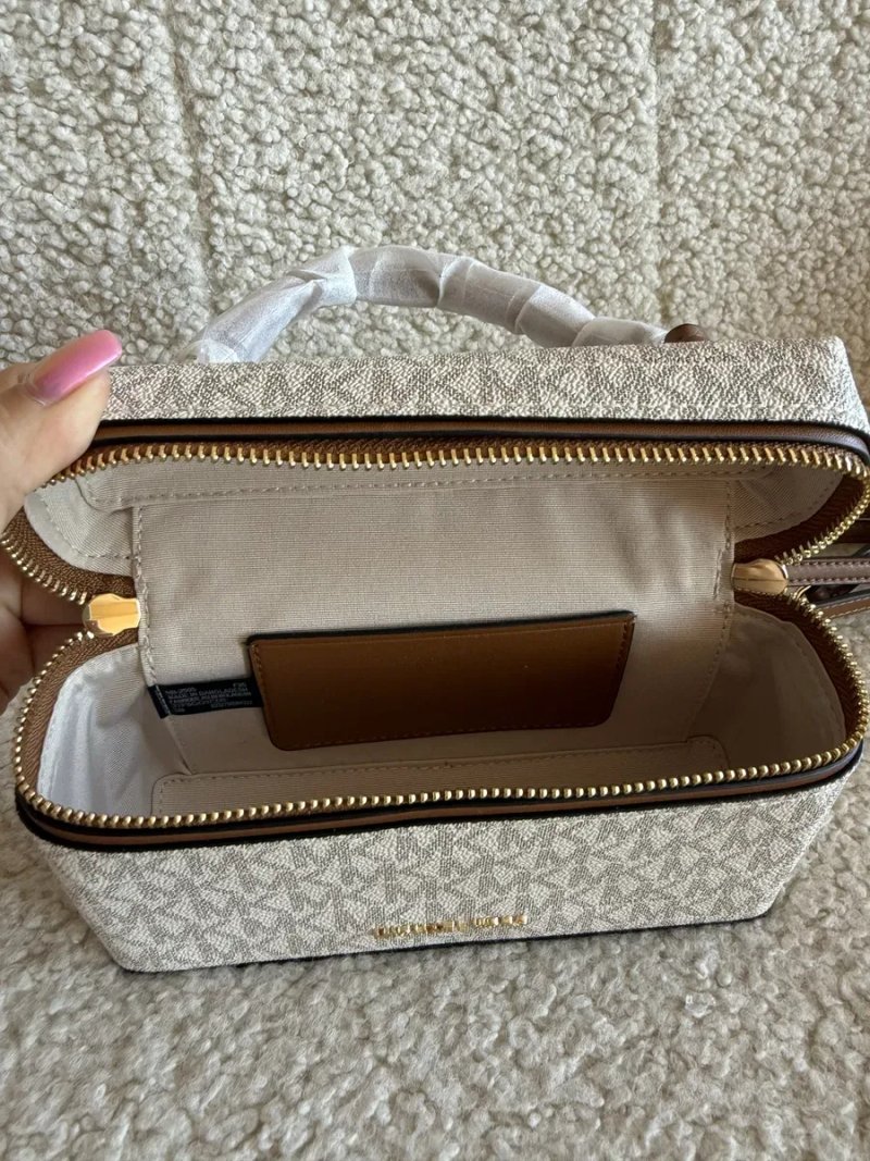 Сумка жіноча Michael Kors Jana — фото 8