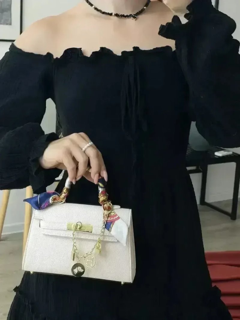 Сумочка Хермес жіноча шкіряна Повний комплект сумка Hermes Kelly біла через плече кросбоді — фото 2