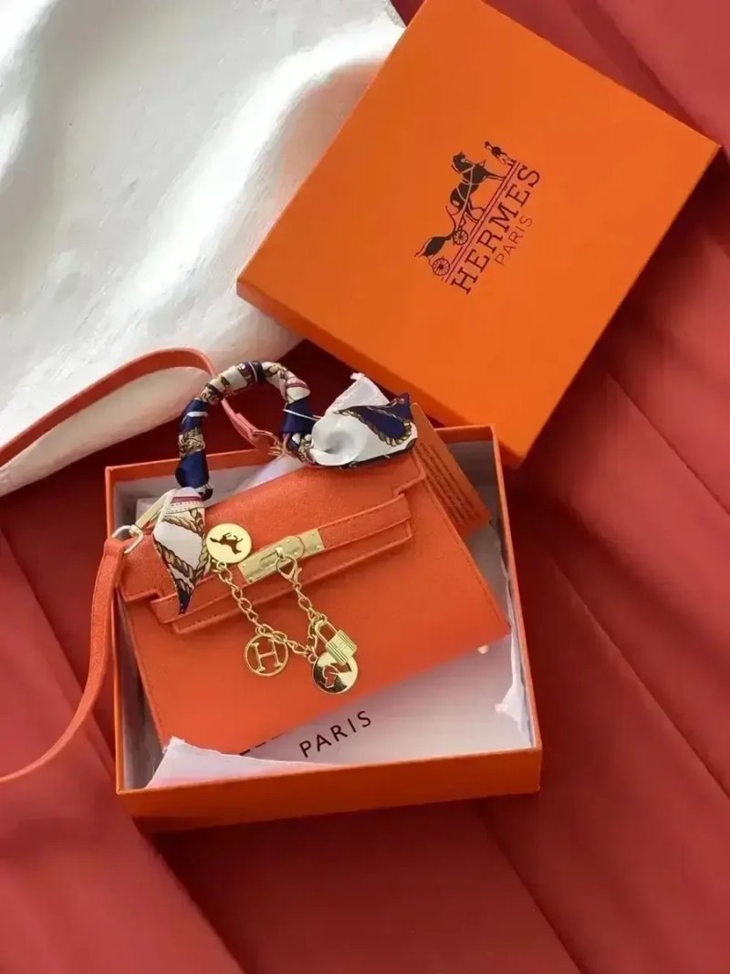 Сумочка Хермес жіноча шкіряна Повний комплект сумка Hermes Kelly біла через плече кросбоді — фото 6