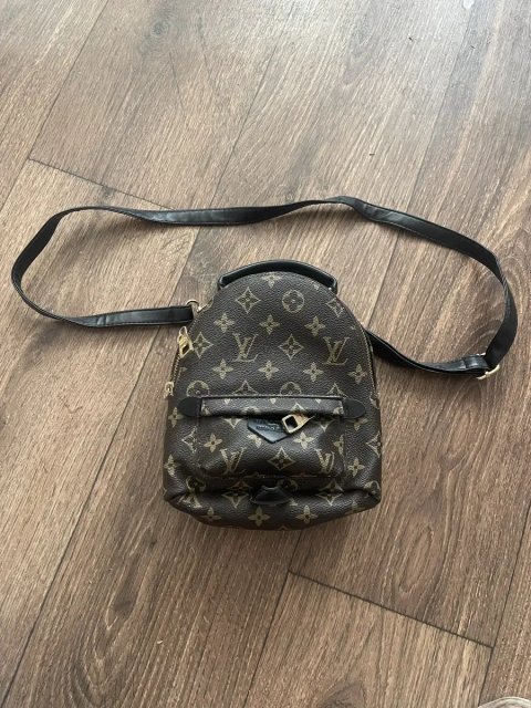 Сумочка кросбоди в виде рюкзачка Louis Vuitton! Франция! Недорого!!!