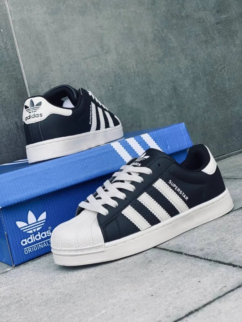 Суперстари жіночі • кроосовки адідас суперстар • adidas superstar • шкіряні кросівки адідас • адіки чорно білі — фото 5