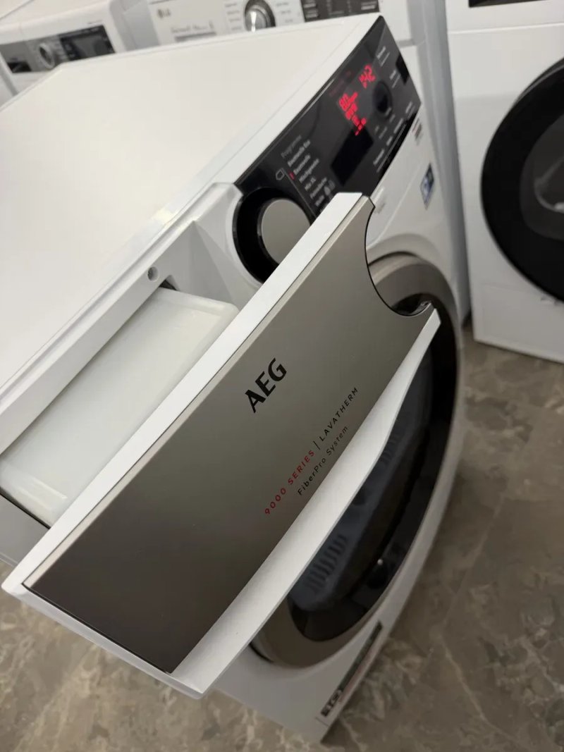 Сушильна машина на тепловому насосі AEG 9000 T9DE77685 — фото 5