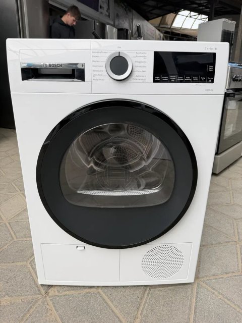 Сушильна машина на тепловому насосі Bosch WQG241030
