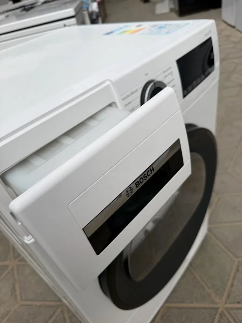 Сушильна машина на тепловому насосі Bosch WQG241030 — фото 5