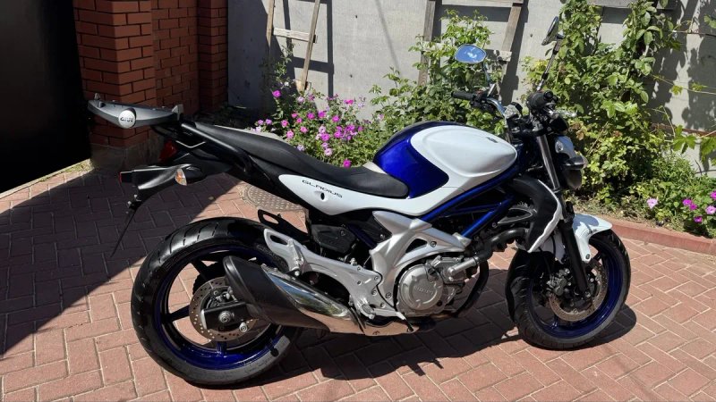Suzuki GLADIUS 400 Сузуки з Японії — фото 2
