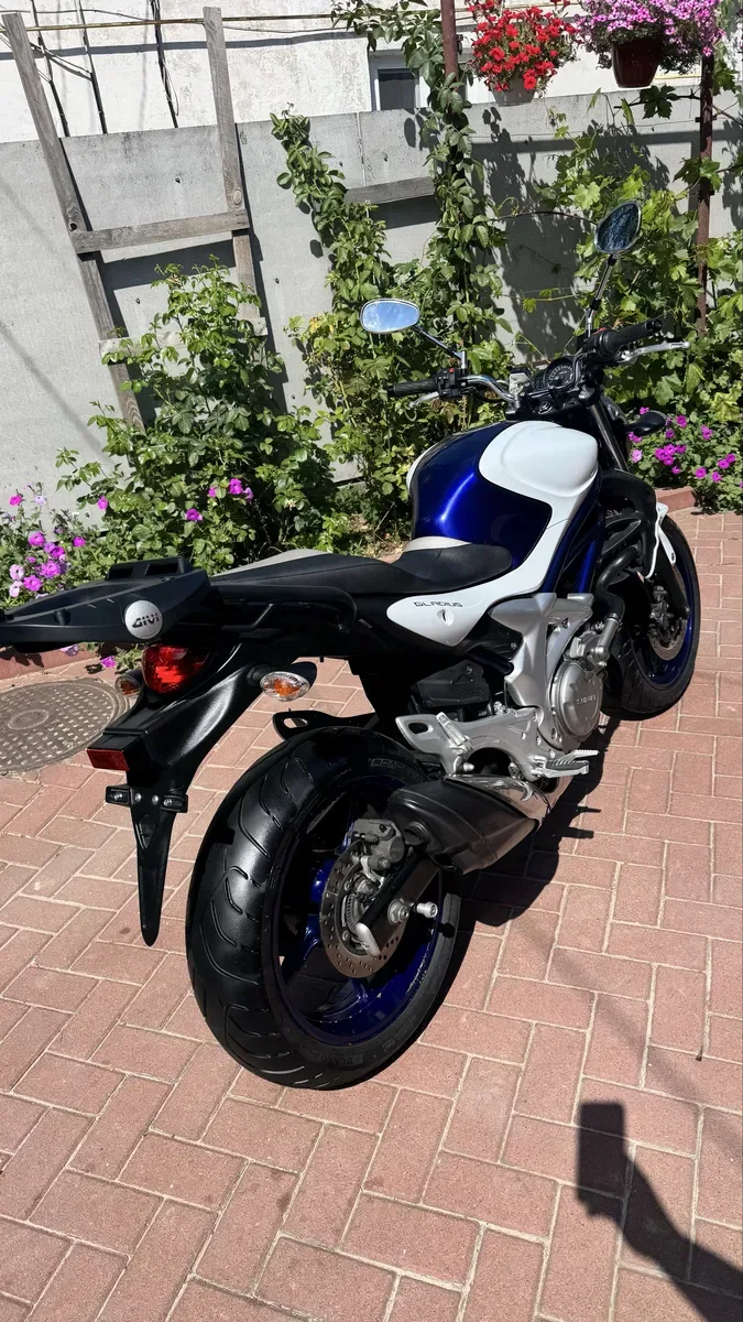 Suzuki GLADIUS 400 Сузуки з Японії — фото 3