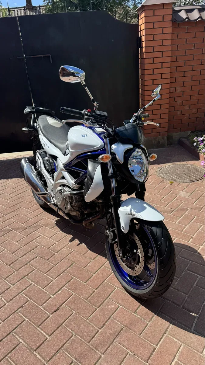Suzuki GLADIUS 400 Сузуки з Японії — фото 7
