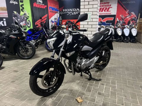 Suzuki GSR250 2012г.