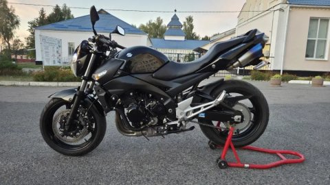 Suzuki GSR400 2011p.в.
