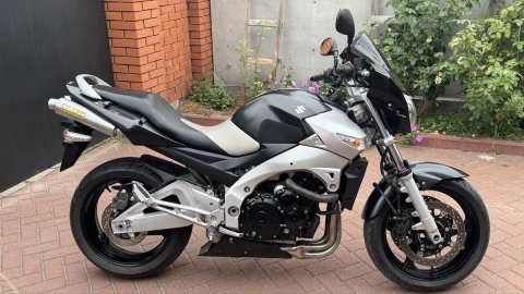 Suzuki GSR400 Сузуки з Японії