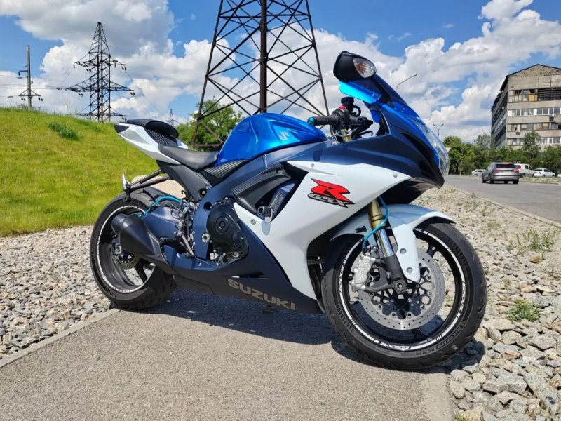 Suzuki GSX-R 750 L2 — фото 3