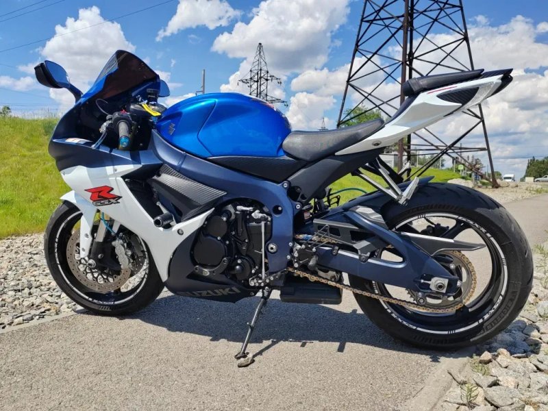 Suzuki GSX-R 750 L2 — фото 4
