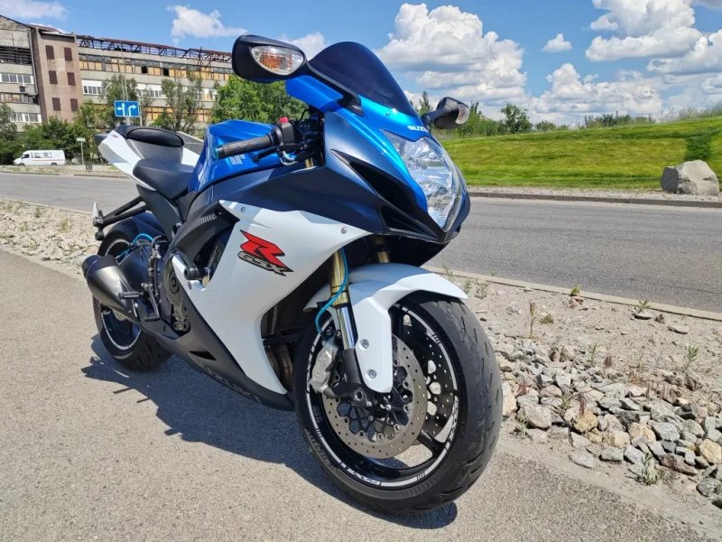Suzuki GSX-R 750 L2 — фото 7