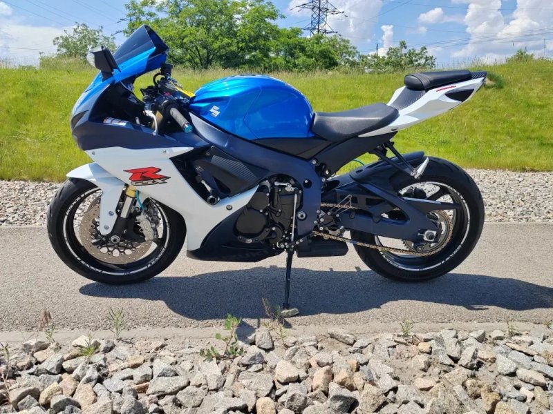 Suzuki GSX-R 750 L2 — фото 8