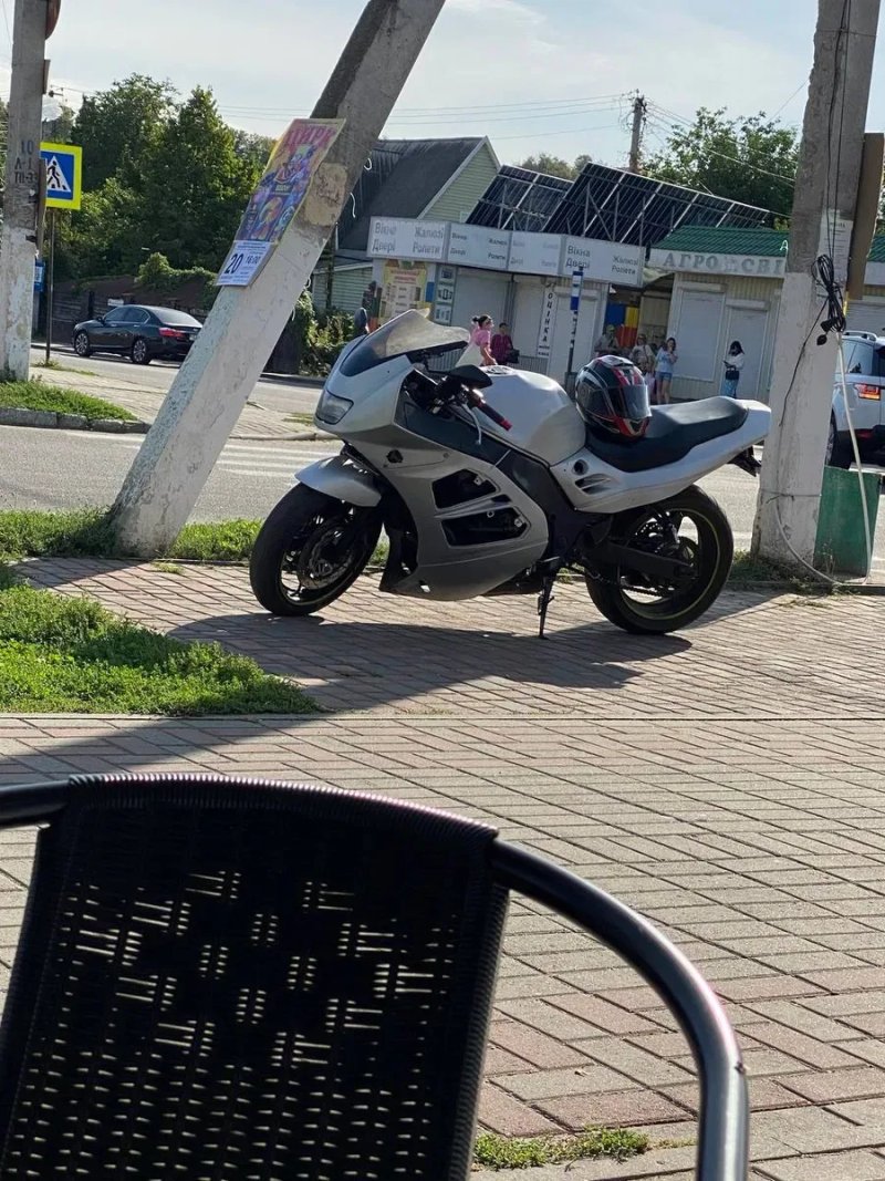 Suzuki RF900R можливий обмін — фото 2