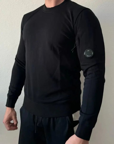 Світшот C.P. Company Crew Neck Light Fleece,розмір M, L, XL.