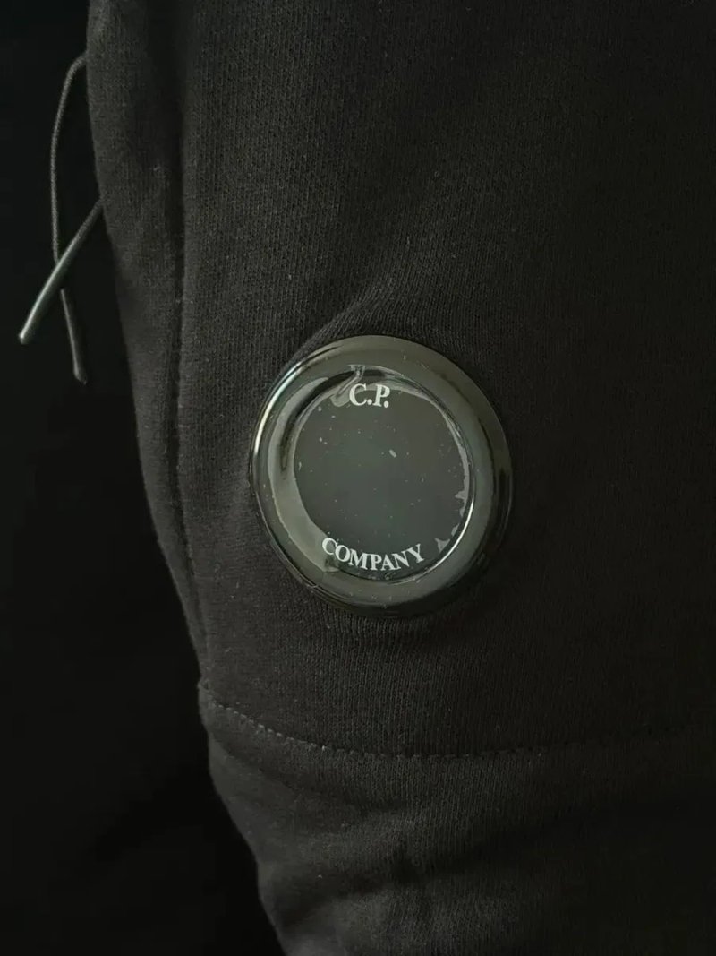 Світшот C.P. Company Crew Neck Light Fleece,розмір M, L, XL. — фото 2