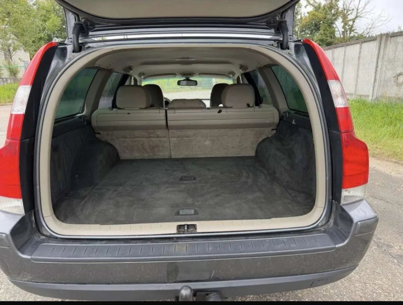 Свіжопригнана Volvo V-70 — фото 7