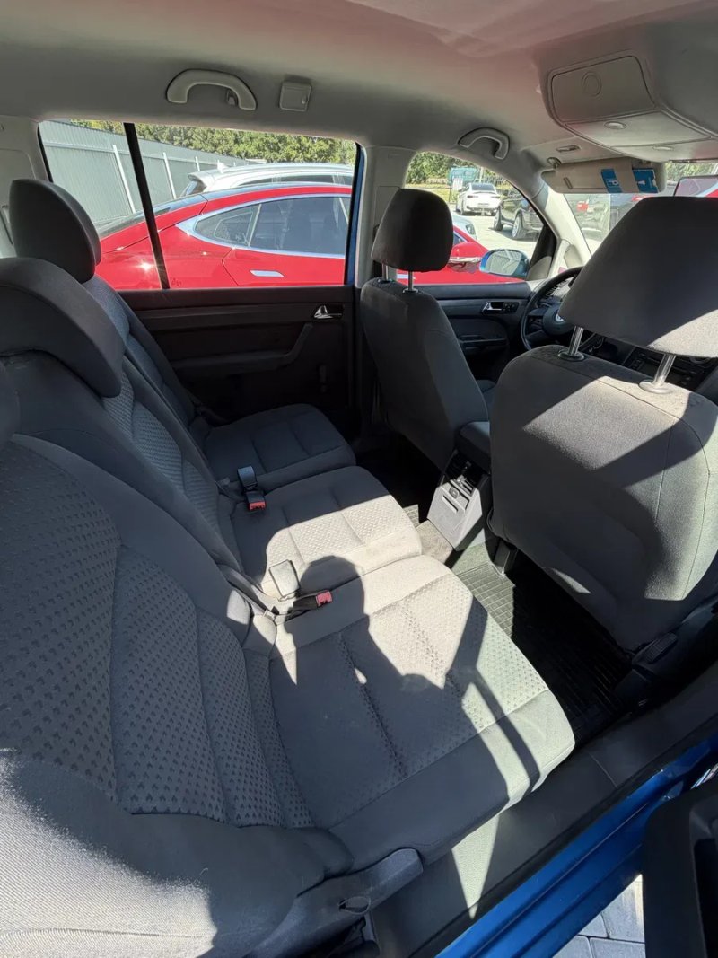 Свіжопригнаний Volkswagen touran 1.6mpi бензин — фото 6