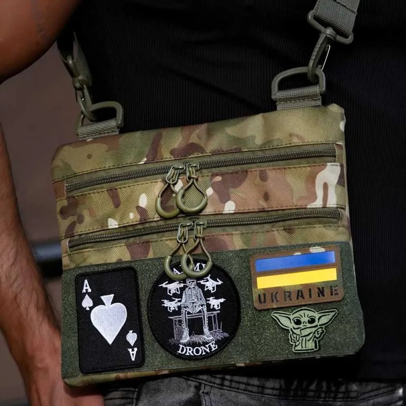 Тактична сумка через плече з патч панеллю‼️ для шевронів, нашивок і патчів чоловіча жіноча EDC месенджер Cordura чорна мультикам койот з липучками. — фото 4