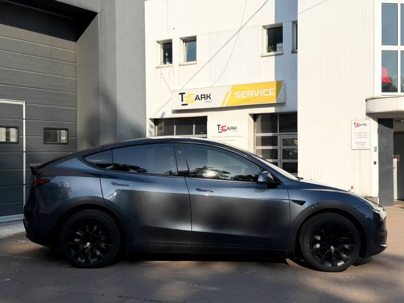 Tesla Model Y Long Range Dual Motor 2023 р.в. — фото 8