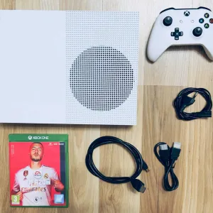 Приставка XBOX One S 500Gb White