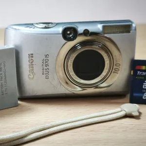 Вінтажний цифровий фотоапарат Canon IXUS 970 IS