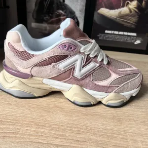 Кросівки жіночі New balance 9060 Sparrow .
