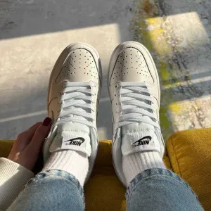 Жіночі кросівки Nike Dunk Low розміри 36 - 41 в білому кольорі