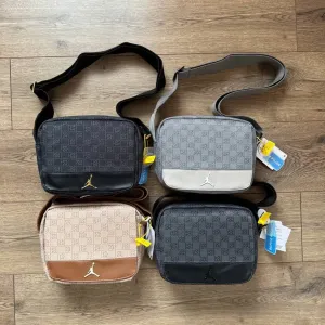 Сумка Air Jordan Monogram Crossbody | Nike, найк, джордан месенджер