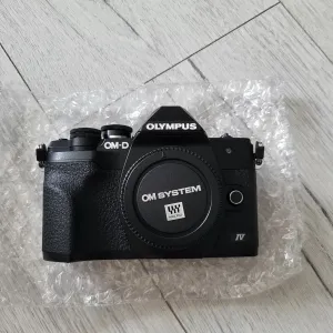 НОВА - 0 кадрів, 0 пробігу. Olympus OM-D E-M10 Mark IV.
