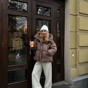 Жіночий пуховик