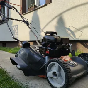 Бензинова самохідна газонокосарка Husqvarna 46cm  Briggs Stratton