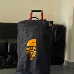 туристична для подорожей валіза дорожня сумка на колесах The North Face Base Camp Voyager 29 Roller Дивіться інші оголошення є більше 30 моделей
