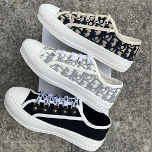 Кеди Dior жіночі в наявності