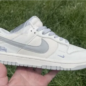 Кроссовки Nike Dunk Low Stussy 36-41 в наявності.