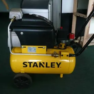 Компресор масляний 24л Stanley 150 л/хв 8 бар компрессор масляный
