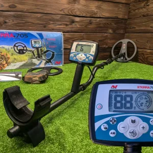 Металошукач Minelab X-Terra 705