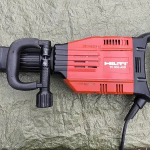 Відбійни молоток Hilti TE905-AVR бу