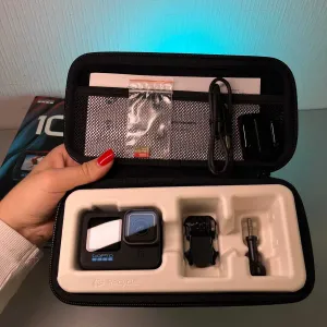 Екшн-камера GoPro Hero 10 з усім необхідним
